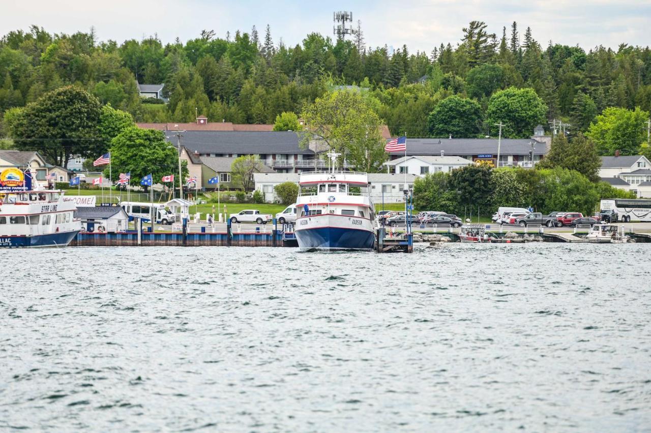 Walkable St Ignace Condo With Lake Huron Views セント・イグナス エクステリア 写真